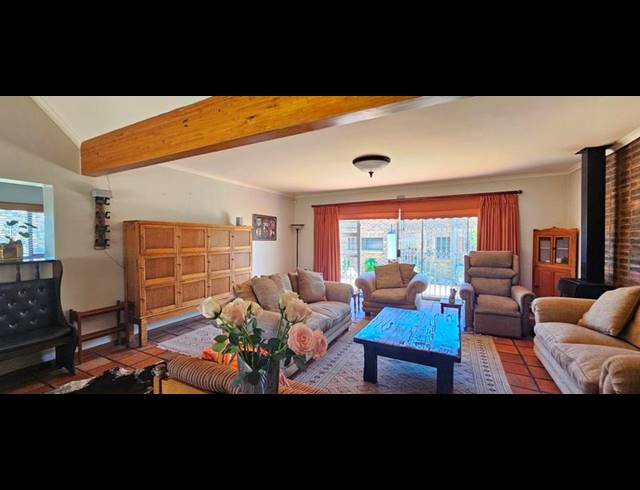 4 BEDROOM HOUSE FOR SALE IN MIDDEDORP